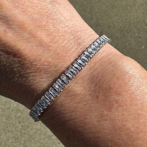 NEW Classic Baguette Cut Crystal CZ Tennis Bracelet 18K White Gold Plated 7.5"